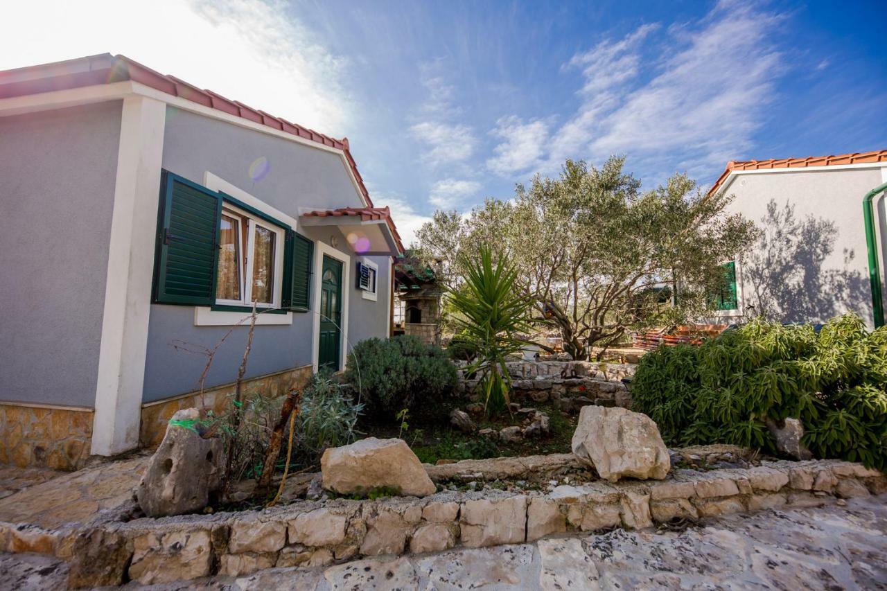 Mare&Karlo Apartment Drvenik Mali Exterior photo